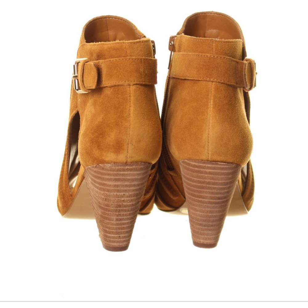 Vince Camuto Tan Ankle Booties - Picture 3 of 12